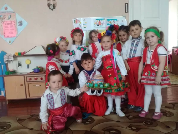Ми маленькі українці